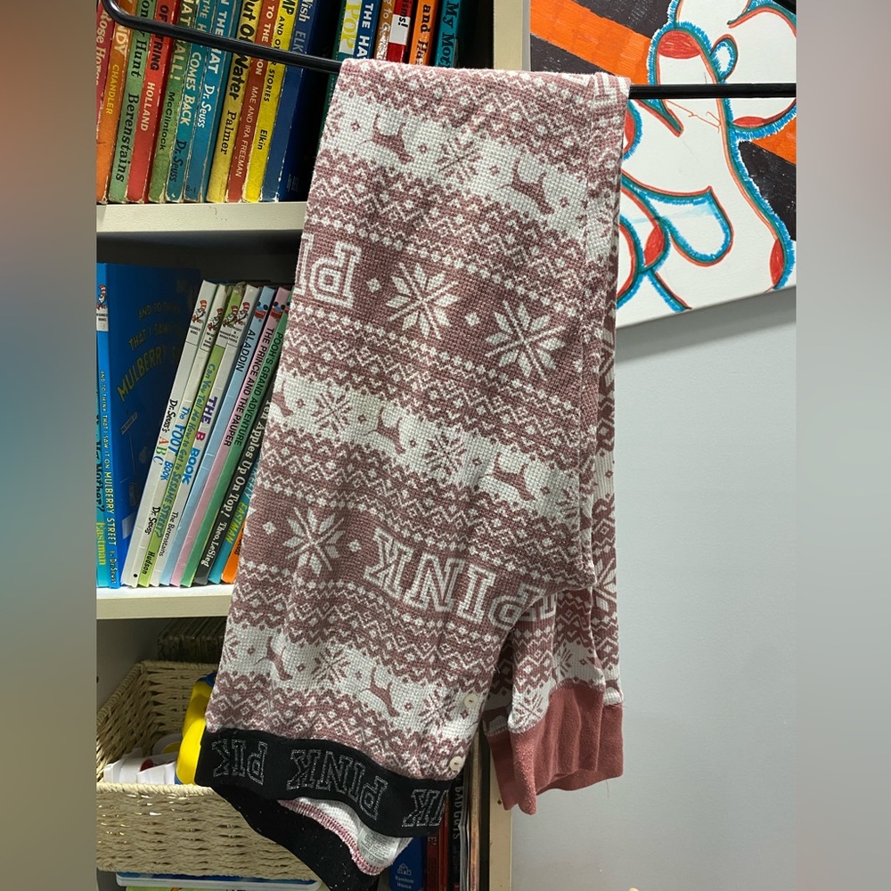 Pink sleepwear leggings